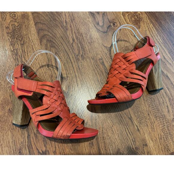 Clarks Women's Vibrant Woven Leather Block Heel Strappy Sandals Sz 10 Boho - Picture 1 of 10